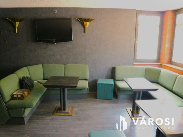 Körmend főterén,befektetőnek, vendéglátó egység kiadó-eladó
