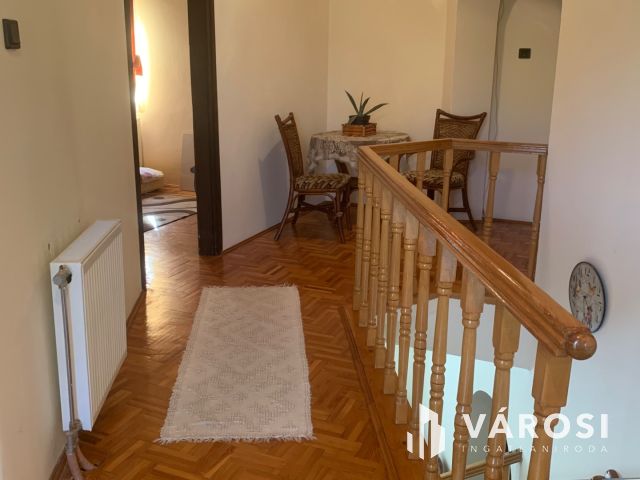 Nyiregyháza belvárosában családi ház ,üzlettel eladó