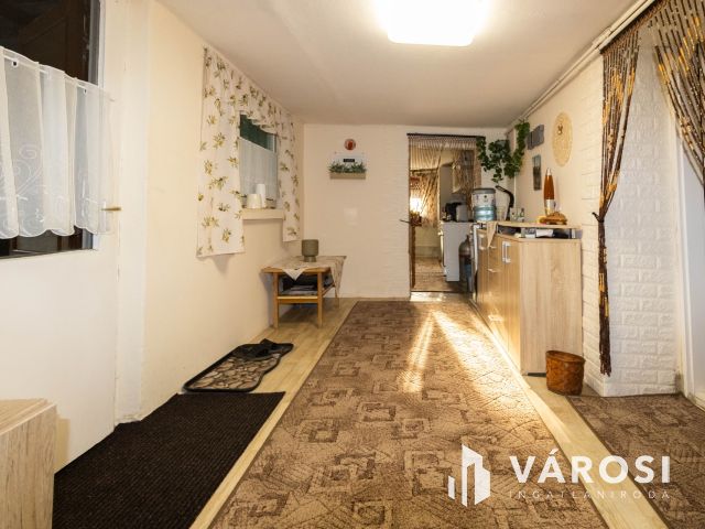Kiváló Befektetés – Teljesen Működő Baromfitelep Eladó!