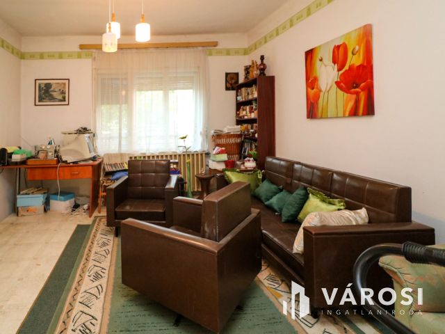 Tégla családi ház csendes utcában Békésen